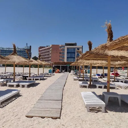 Side Гостьовий будинок 5*